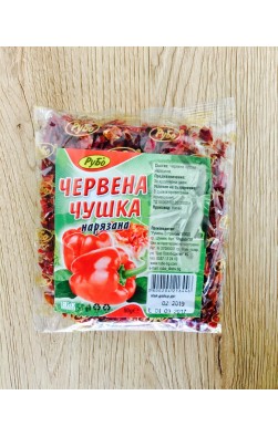 Червена чушка нарязана